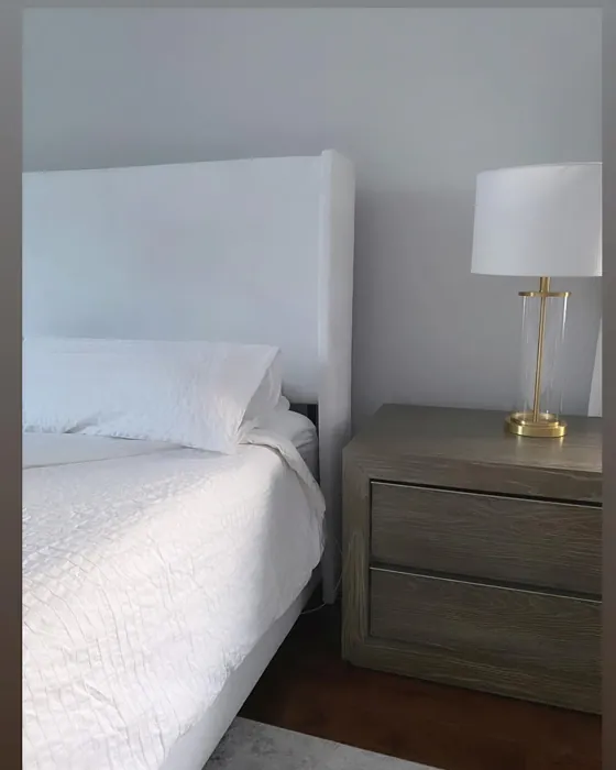 Benjamin Moore Paper White bedroom paint review