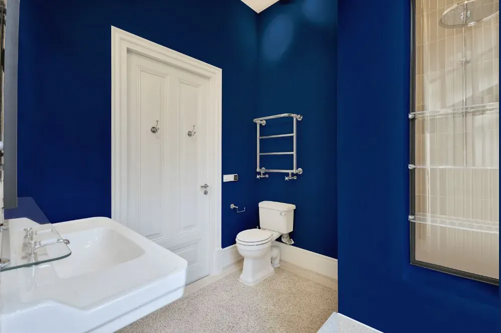 Benjamin Moore Patriot Blue bathroom