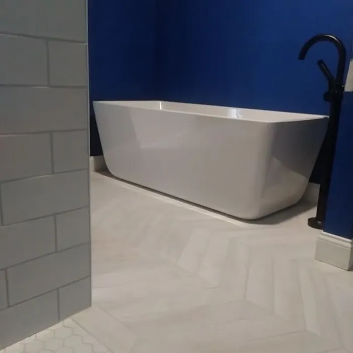 Benjamin Moore Patriot Blue bathroom paint review