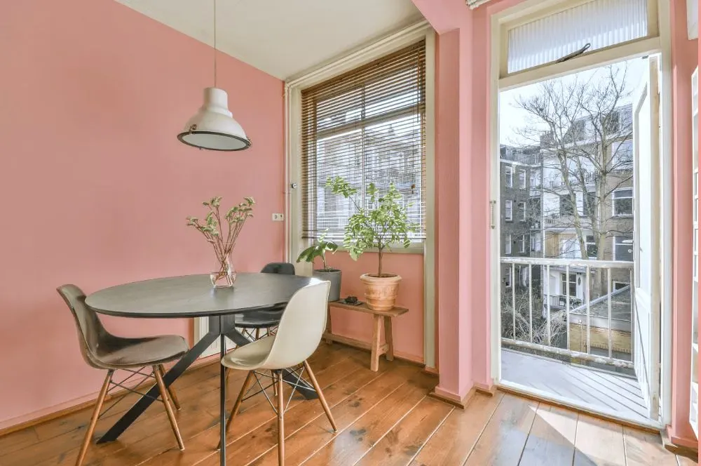 Benjamin Moore Pearly Pink living room