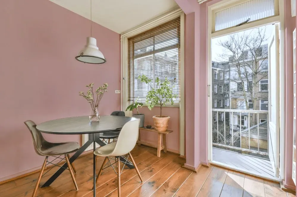 Benjamin Moore Pink Attraction living room