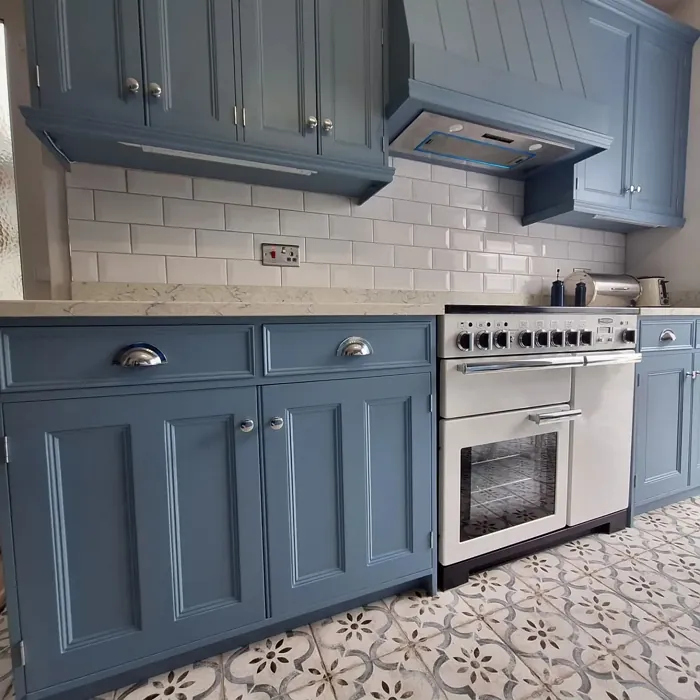 Polaris Blue kitchen cabinets color review