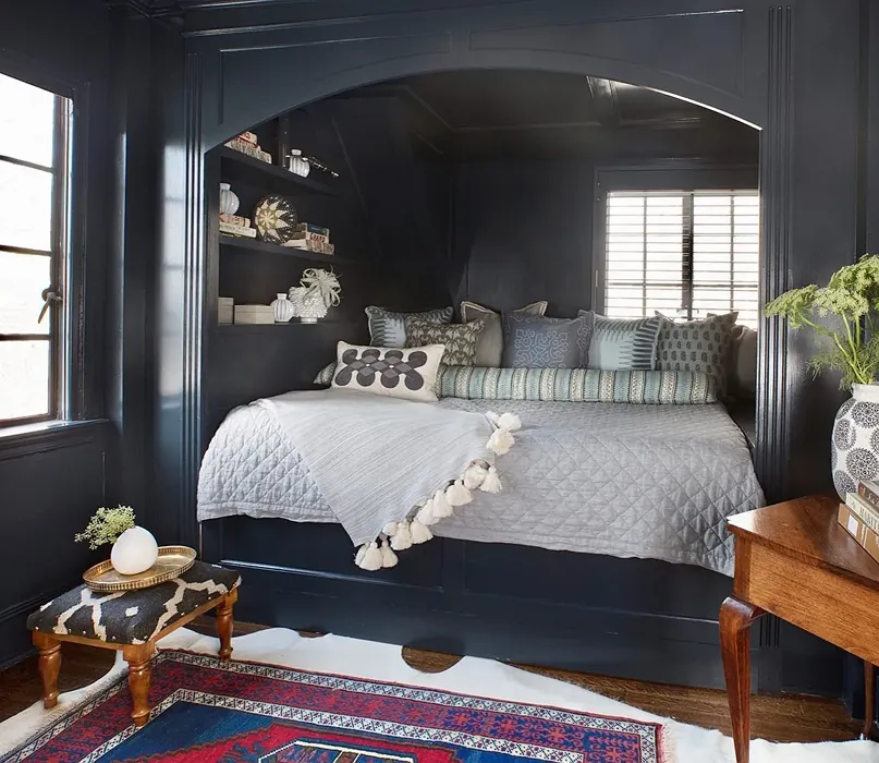 Benjamin Moore Polo Blue bedroom interior