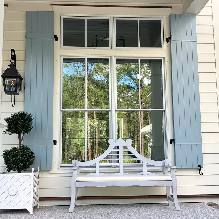 Benjamin Moore Nantucket Fog exterior paint