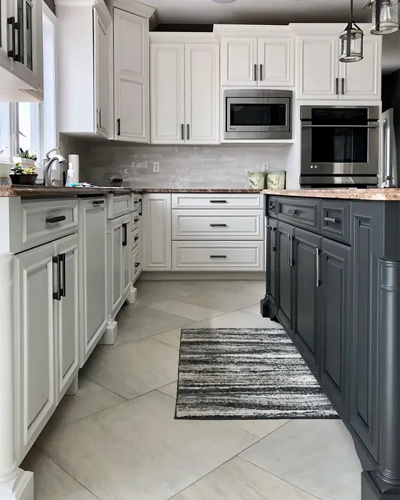 Benjamin Moore OC-19 kitchen cabinets color review