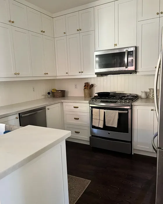 Benjamin Moore Simply White Kitchen Cabinets
