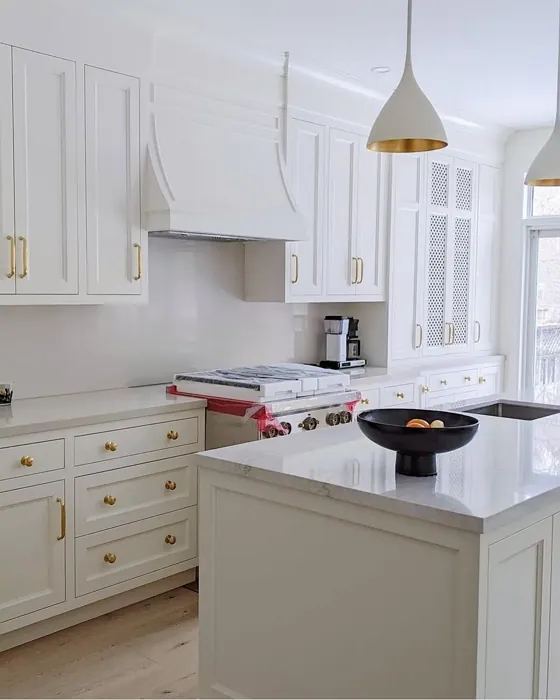 Simply White Kitchen Cabinets