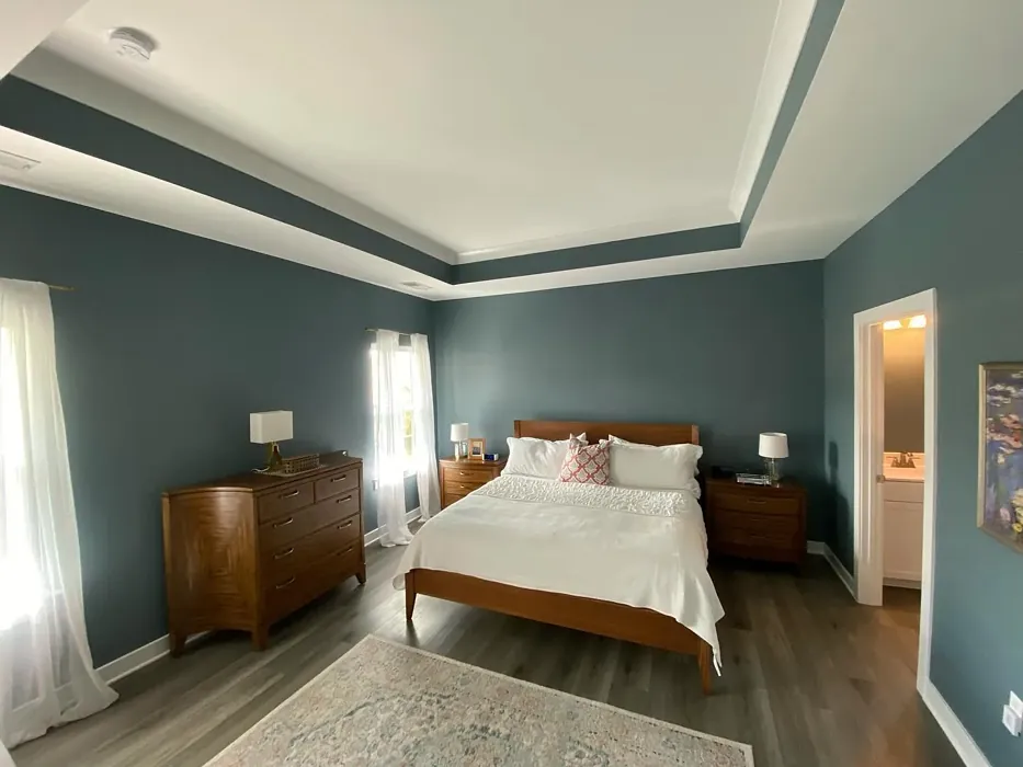 Benjamin Moore Smokestack Gray bedroom paint