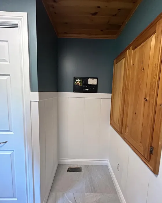 Benjamin Moore Smokestack Gray hallway 