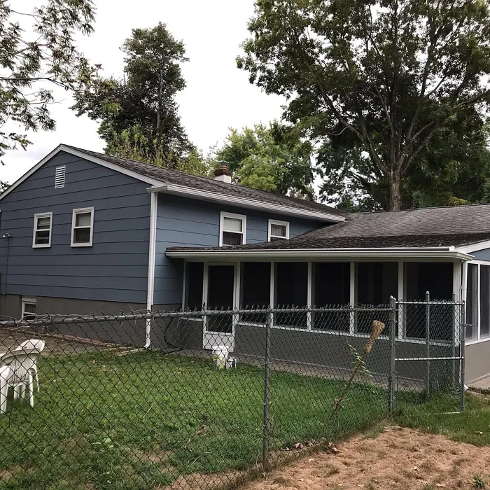 Benjamin Moore Smokestack Gray exterior paint