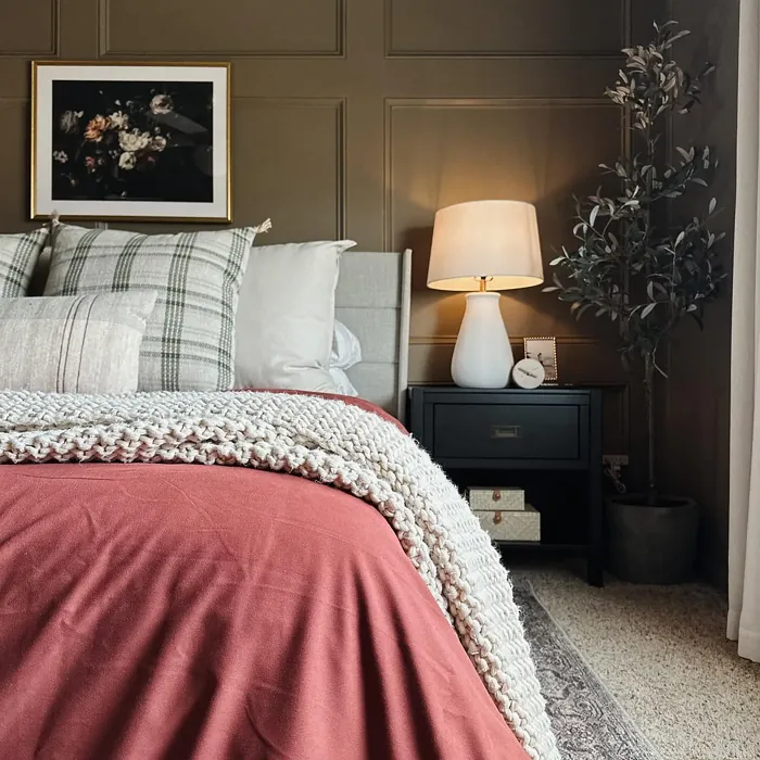 Benjamin Moore CC-540 bedroom 