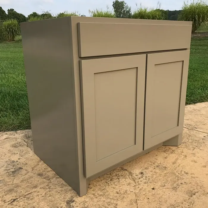 Benjamin Moore Stampede kitchen cabinets 