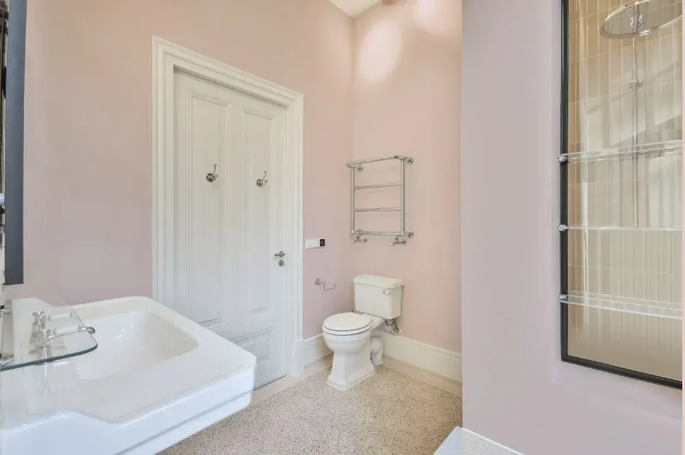 Benjamin Moore Strawberry-n-Cream bathroom