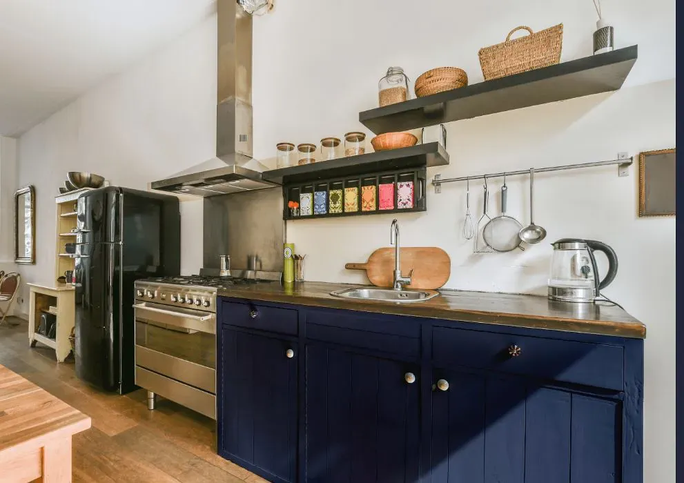 Benjamin Moore Stunning kitchen cabinets