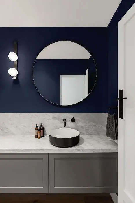 Benjamin Moore Stunning minimalist bathroom