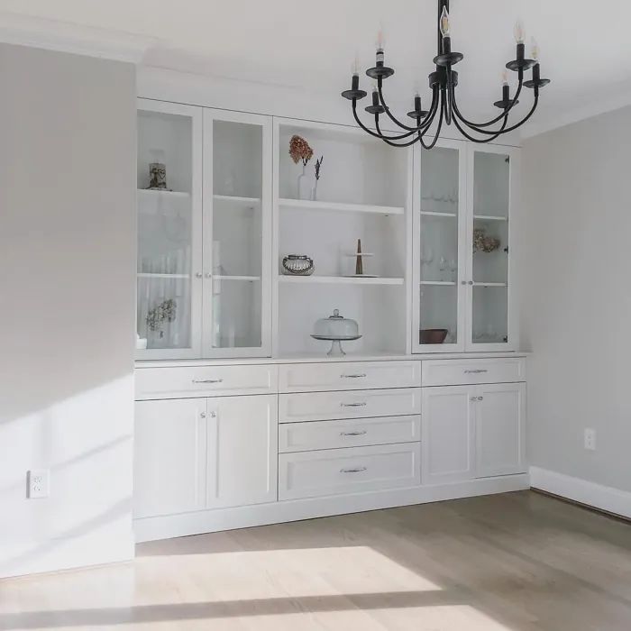 Benjamin Moore Super White painted furniture 