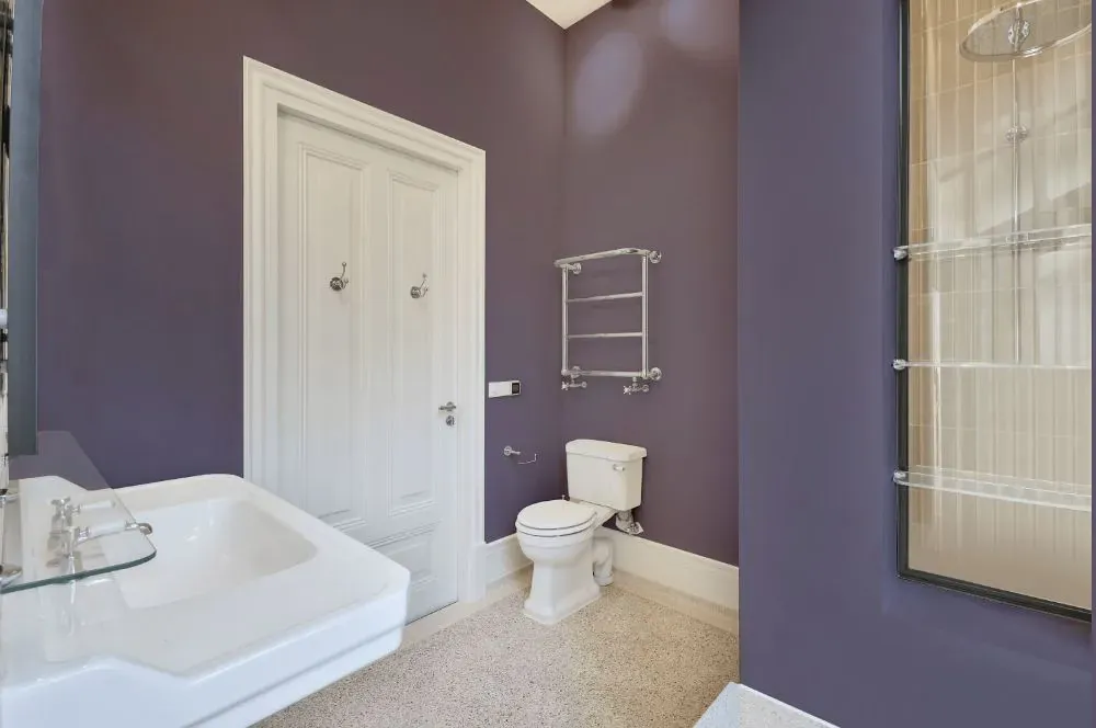 Benjamin Moore Tropical Dusk bathroom