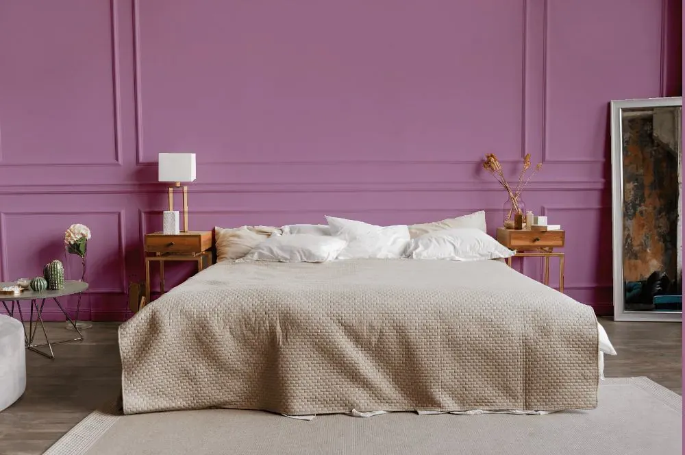 Benjamin Moore Victorian Purple bedroom