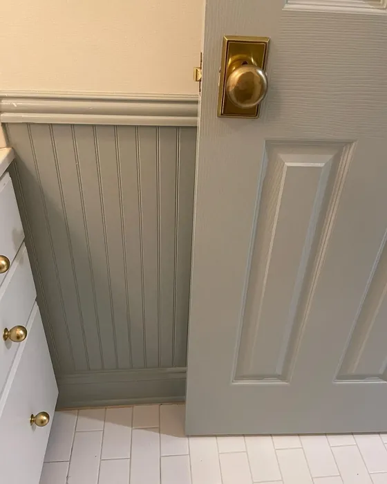 Benjamin Moore Wales Gray bathroom wall panelling color