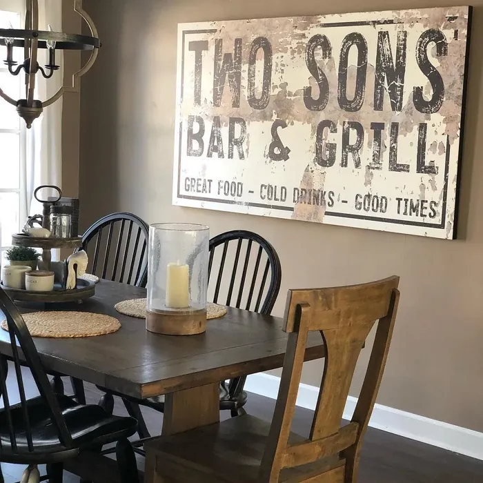 Benjamin Moore Weimaraner dining room color