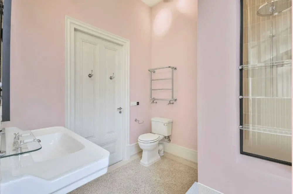 Benjamin Moore Wispy Pink bathroom