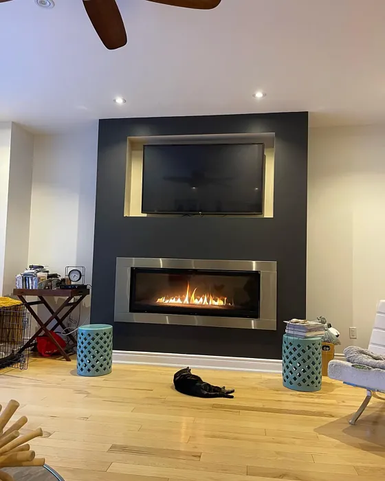 2124-10 Living Room Fireplace