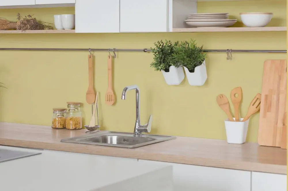 Benjamin Moore Yellow Clover kitchen backsplash