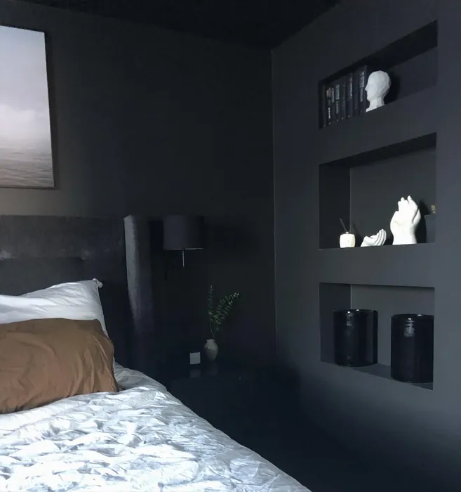 Jotun Blackened Black bedroom color review