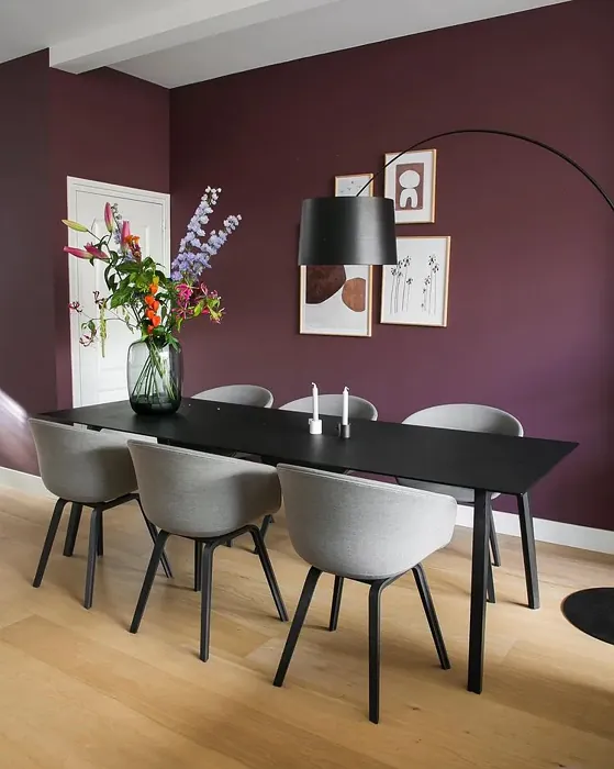 Dark red color in dininga room Farrow and Ball Brinjal