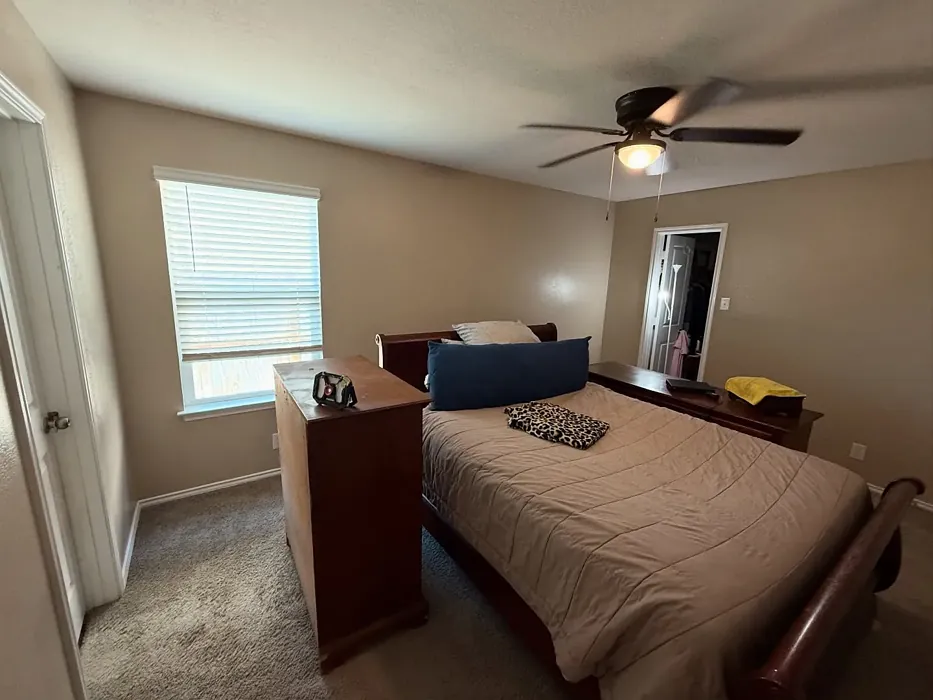 SW Bungalow Beige bedroom interior