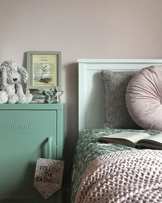 Calamine bedroom color review