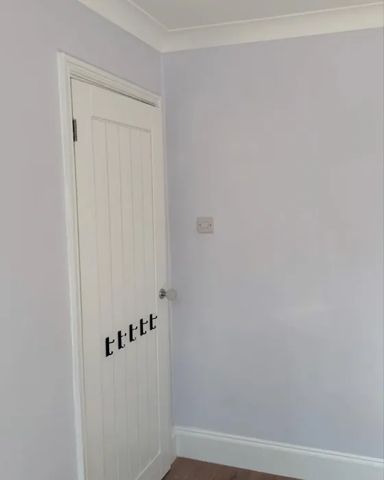 Dulux Cotton Breeze wall paint makeover