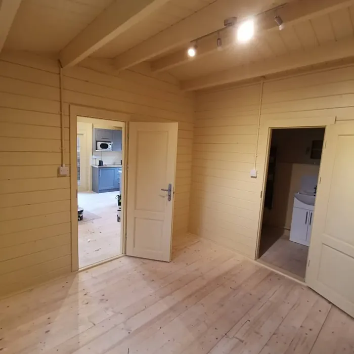 Dulux County Cream wall paint picture