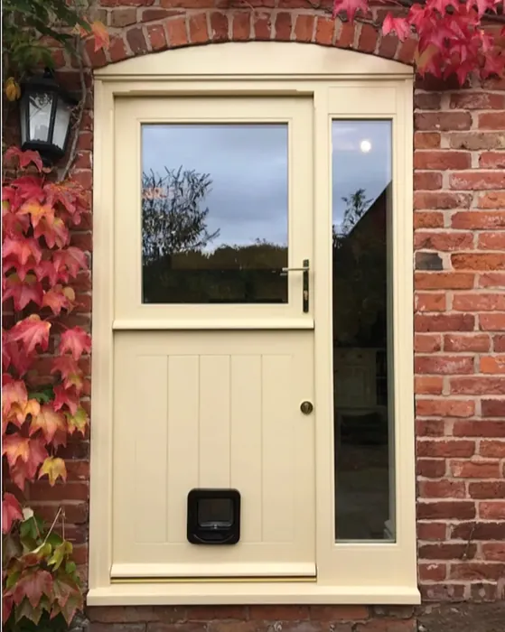 Dulux County Cream front door color