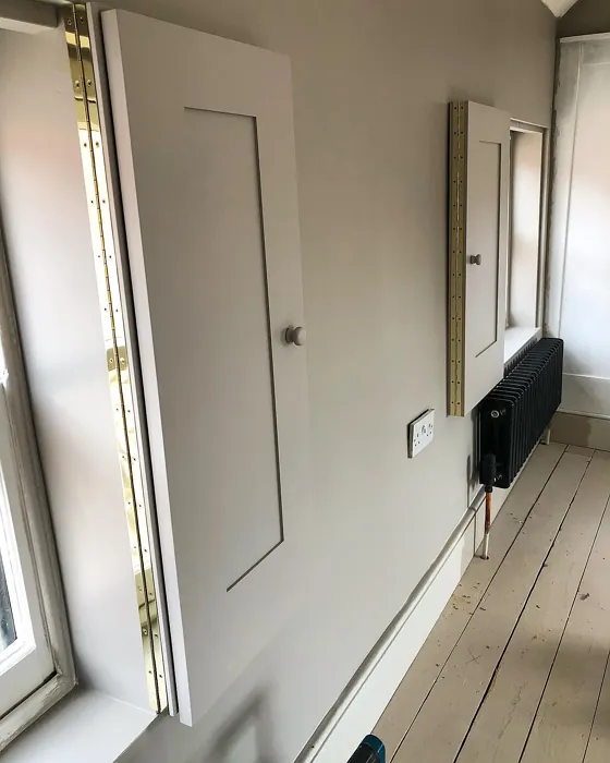 Dulux Cygnet Feather wall paint 