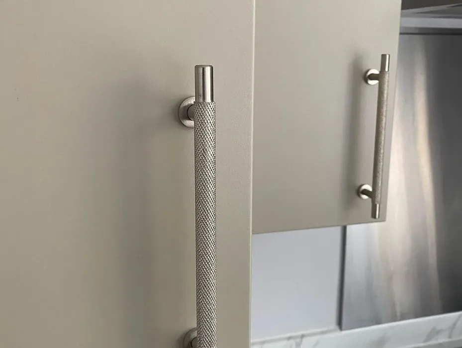 Dulux 21YY 45/060 kitchen cabinets color