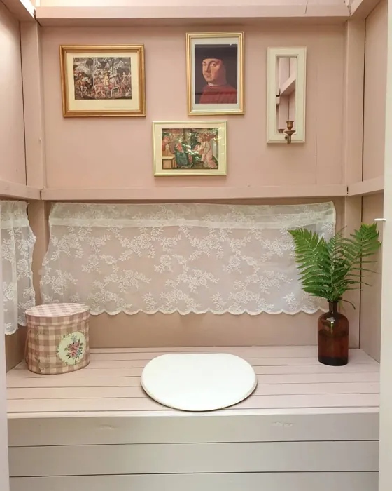 Jotun Delightful Pink bathroom color
