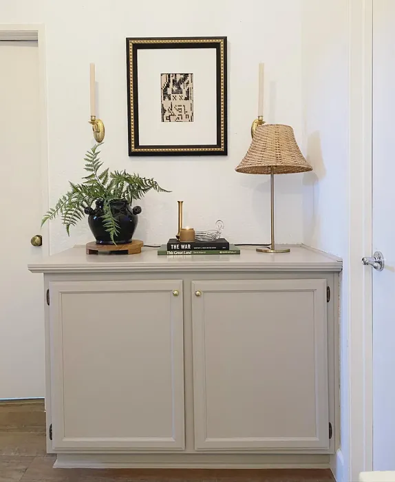 SW Diverse Beige painted furniture SW Diverse Beige painted furniture