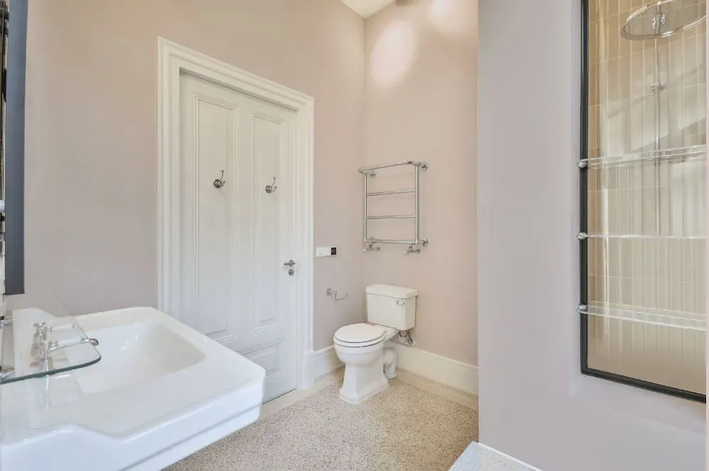 Sherwin Williams Dreamy White bathroom