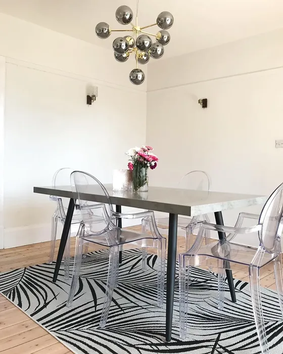 Dulux Jasmine White stylish dining room color review