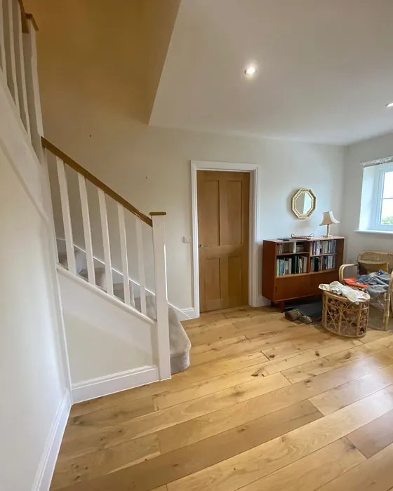 Dulux Ochre White hallway photo