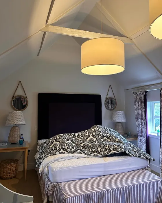 Dulux Pale Nutmeg cozy bedroom color review