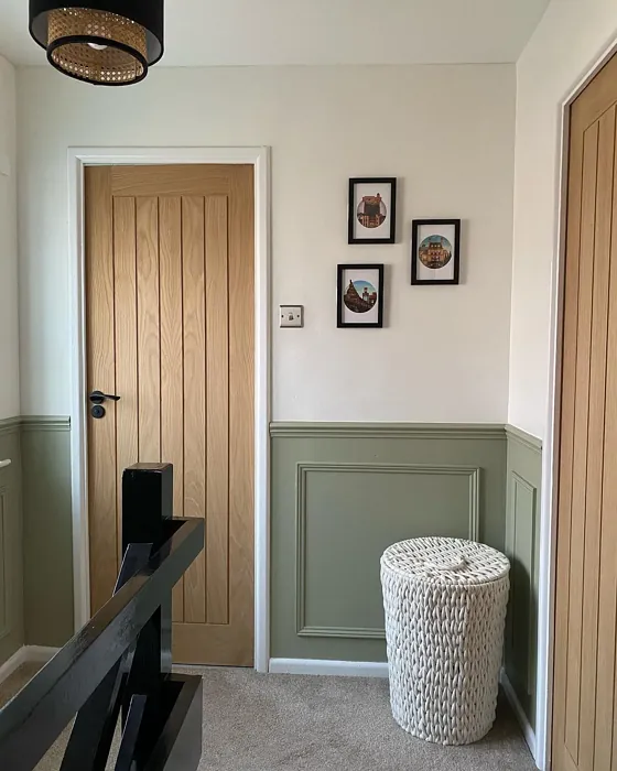 Dulux Timeless hallway color