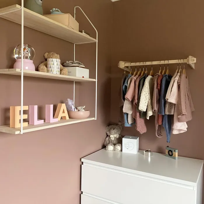 Jotun Dusty Rose kids' room color