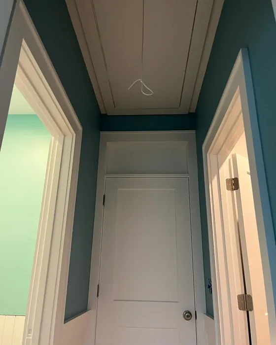 SW Ebbtide hallway color