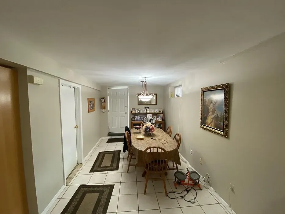 Behr Even Better Beige dining room color