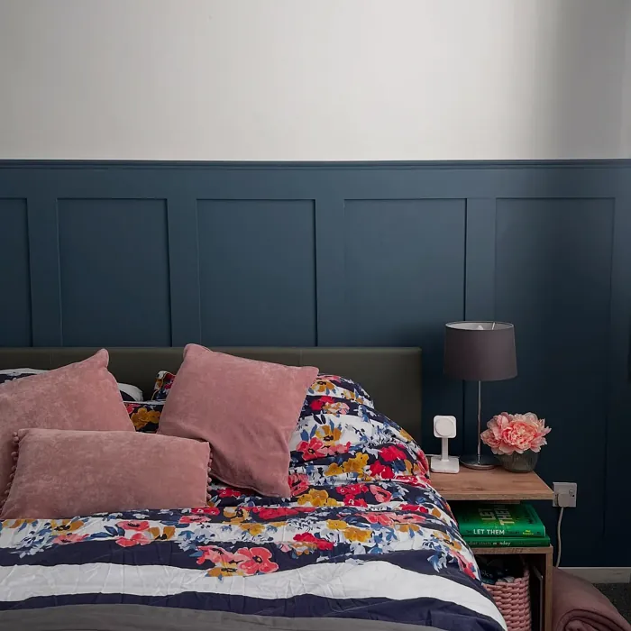 Dulux Faded Indigo bathroom wall panelling 