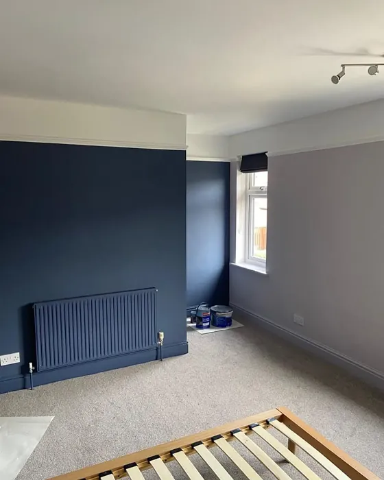 Farrow and Ball Calluna bedroom picture