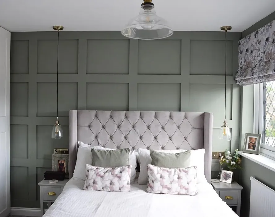Farrow and Ball Card Room Green bedroom picture