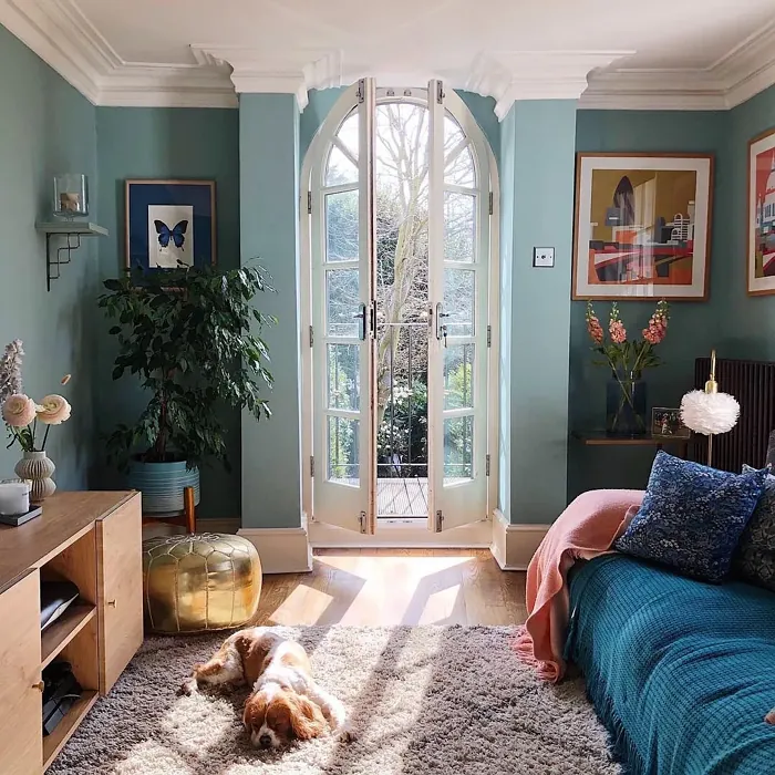 Dix Blue living room paint review